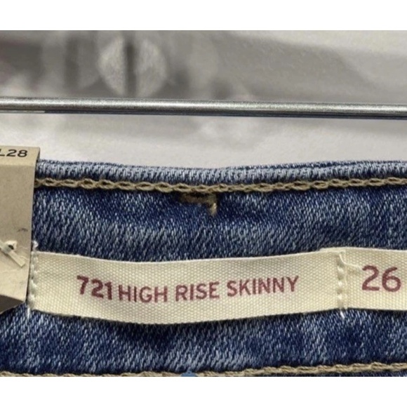 NEW! LEVI’S Women's High Rise Skinny Blue Jeans - Size 2 short (W26 L28) - Picture 3 of 7